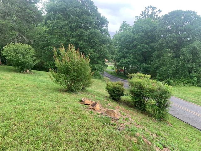 805 Bethabara Road, Hayesville, NC 28904