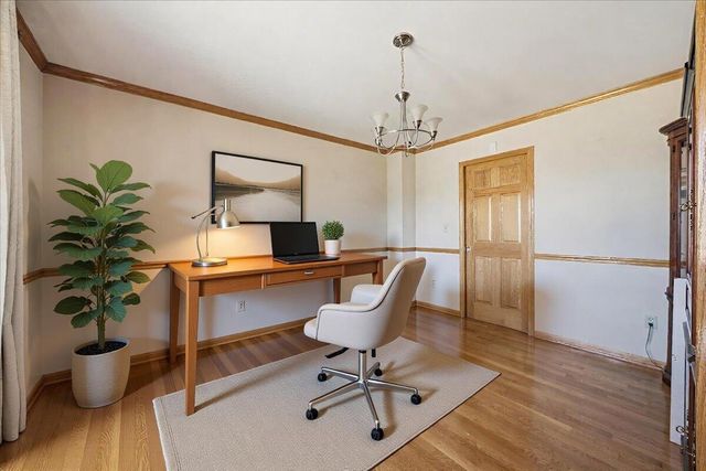 9741 Whitehall Garden, Munster, IN 46321