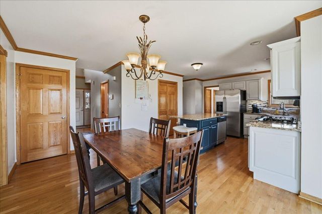 9741 Whitehall Garden, Munster, IN 46321