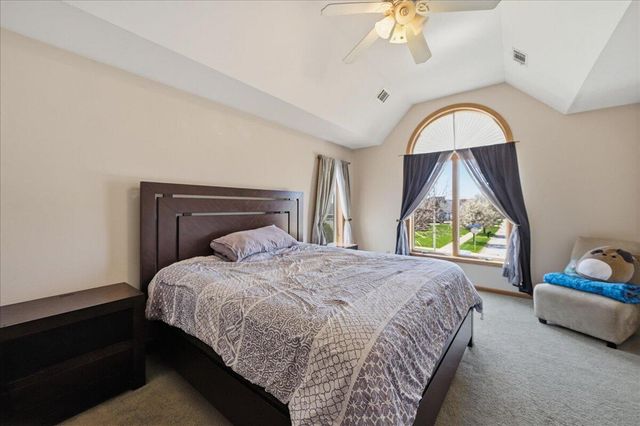 9741 Whitehall Garden, Munster, IN 46321