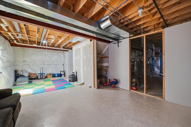 9741 Whitehall Garden, Munster, IN 46321