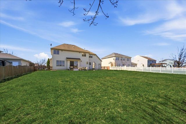 9741 Whitehall Garden, Munster, IN 46321