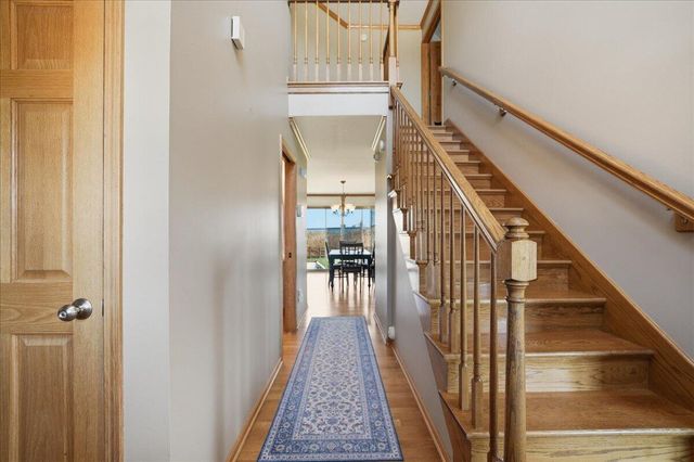 9741 Whitehall Garden, Munster, IN 46321