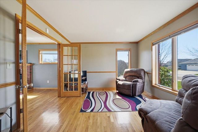 9741 Whitehall Garden, Munster, IN 46321