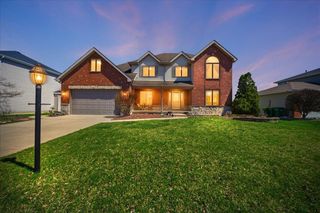 9741 Whitehall Garden, Munster, IN 46321