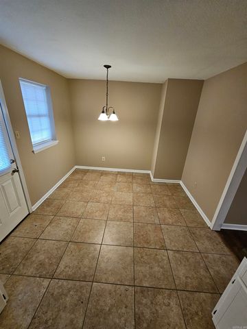 28 Pheasant Run, Cabot, AR 72023