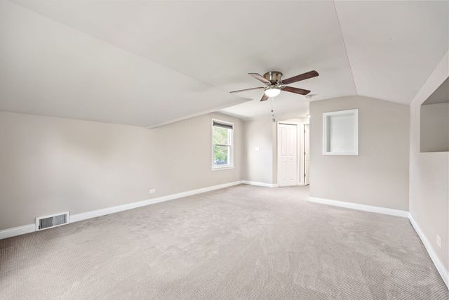623 S Green Valley Drive, Lombard, IL 60148