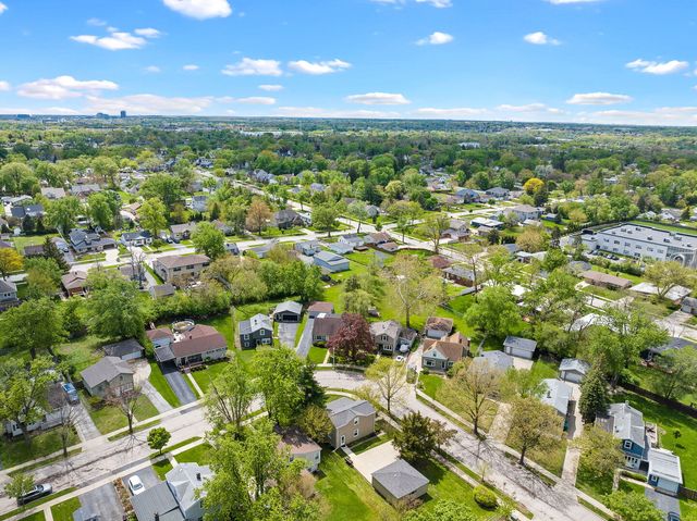 623 S Green Valley Drive, Lombard, IL 60148