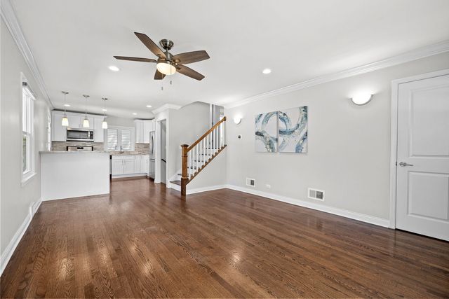 623 S Green Valley Drive, Lombard, IL 60148