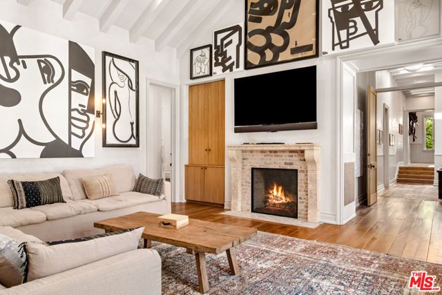 6625 Zumirez Drive, Malibu, CA 90265