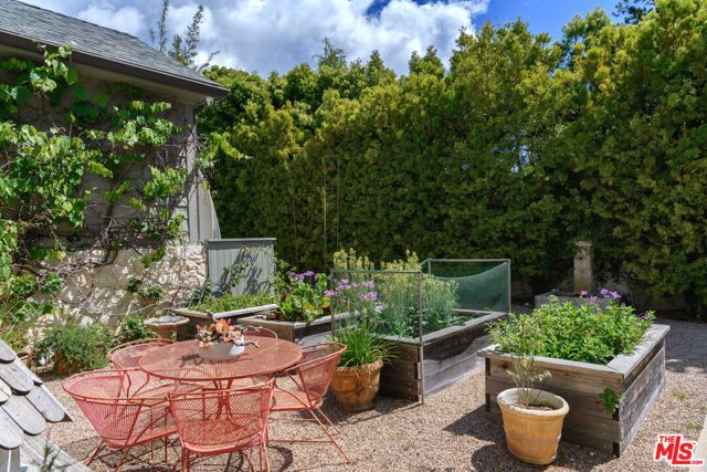 6625 Zumirez Drive, Malibu, CA 90265