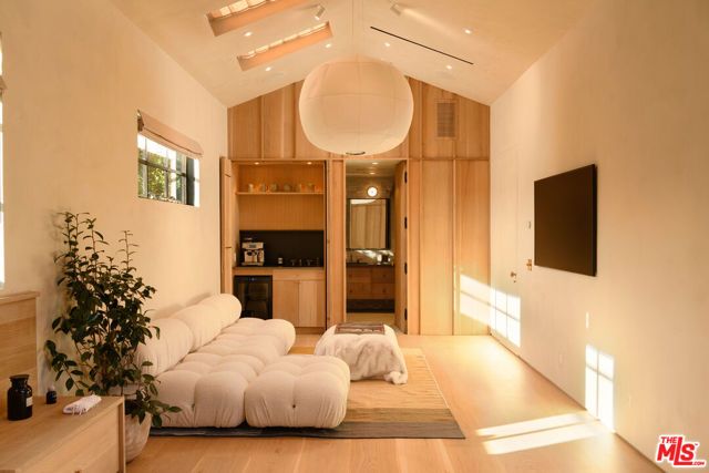 6625 Zumirez Drive, Malibu, CA 90265