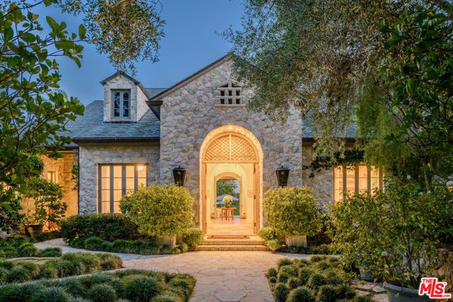 6625 Zumirez Drive, Malibu, CA 90265