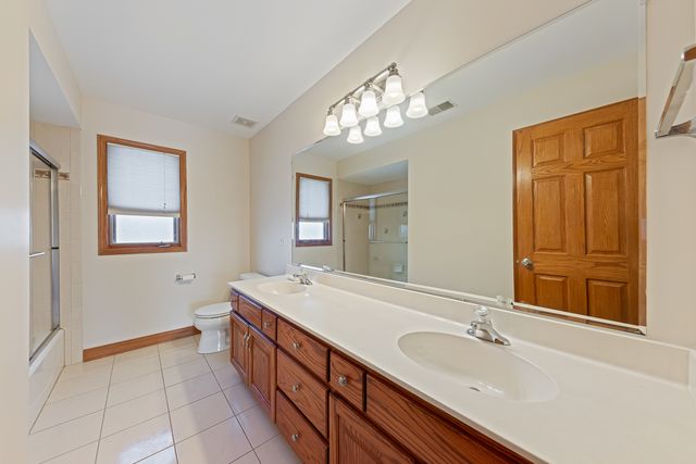 18753 Rosewood Lane, Mokena, IL 60448