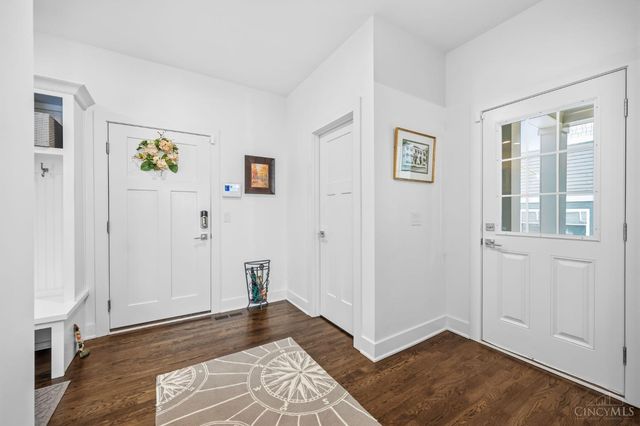 7549 Cooper Road, Montgomery, OH 45242