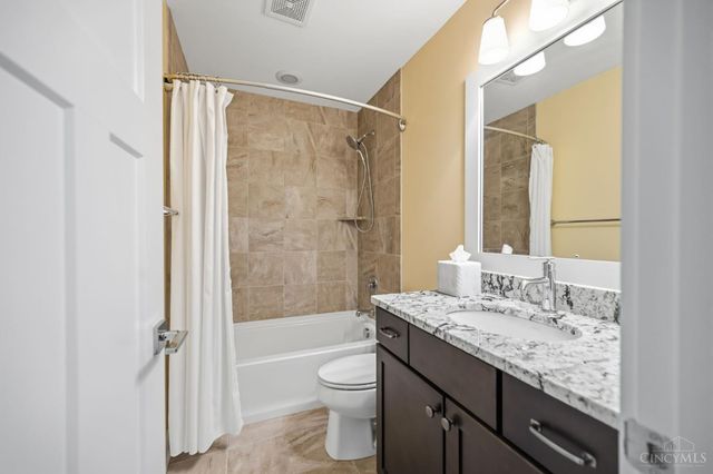 7549 Cooper Road, Montgomery, OH 45242