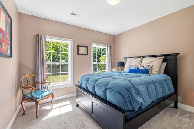 7549 Cooper Road, Montgomery, OH 45242