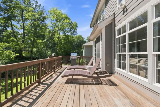 7549 Cooper Road, Montgomery, OH 45242