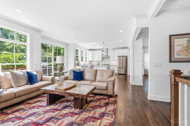 7549 Cooper Road, Montgomery, OH 45242