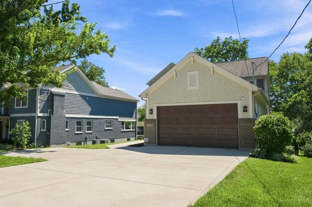 7549 Cooper Road, Montgomery, OH 45242