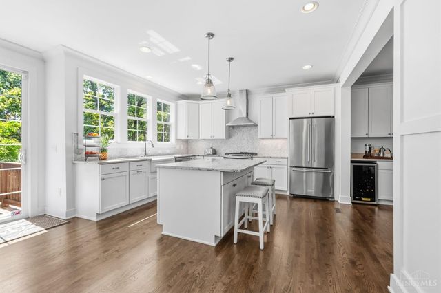 7549 Cooper Road, Montgomery, OH 45242