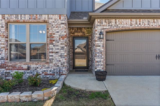 1501 Canal Street, Lowell, AR 72745