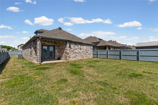 1501 Canal Street, Lowell, AR 72745