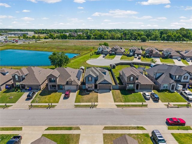 1501 Canal Street, Lowell, AR 72745