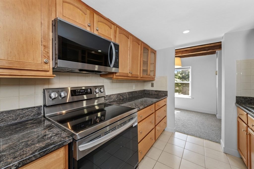 120 Commercial St 4-1, Boston, MA 02109