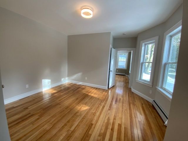 59 Beechmont St, Worcester, MA 01609