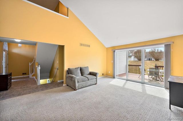 734 Challenging Trail 65, South Lyon, MI 48178