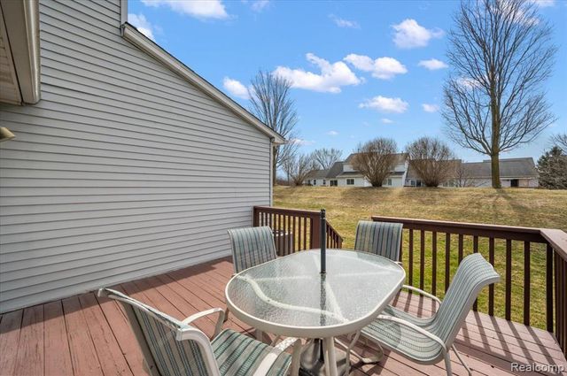 734 Challenging Trail 65, South Lyon, MI 48178