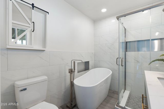 316 E EL CAMINO Drive, Phoenix, AZ 85020