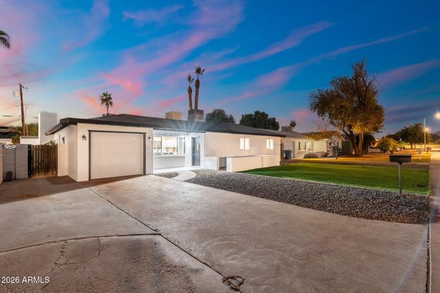 316 E EL CAMINO Drive, Phoenix, AZ 85020