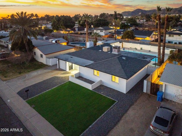 316 E EL CAMINO Drive, Phoenix, AZ 85020