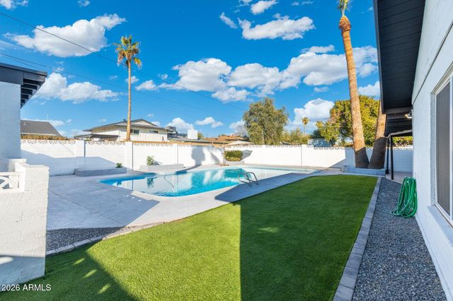 316 E EL CAMINO Drive, Phoenix, AZ 85020