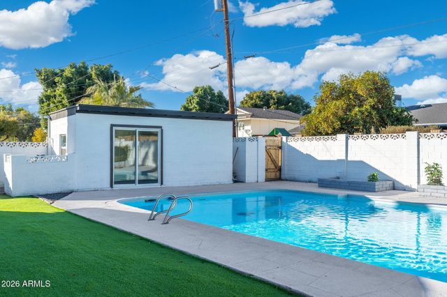 316 E EL CAMINO Drive, Phoenix, AZ 85020