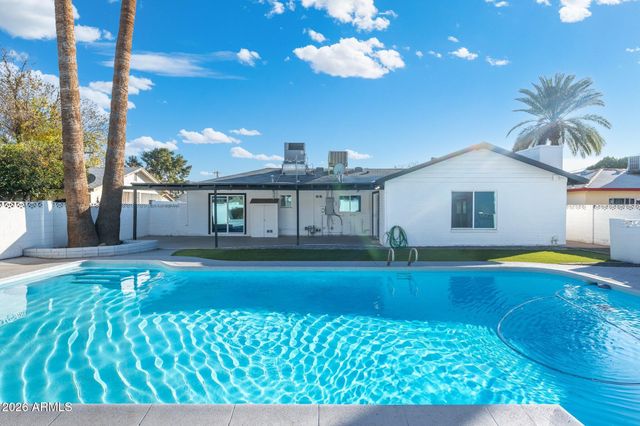 316 E EL CAMINO Drive, Phoenix, AZ 85020