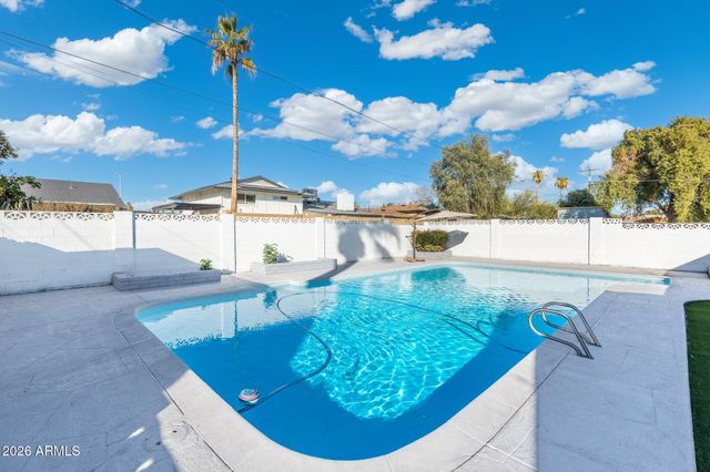 316 E EL CAMINO Drive, Phoenix, AZ 85020