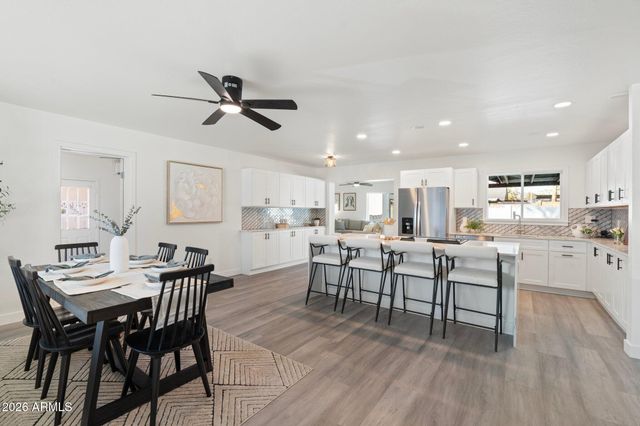 316 E EL CAMINO Drive, Phoenix, AZ 85020