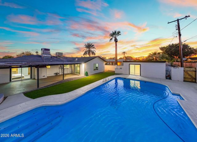 316 E EL CAMINO Drive, Phoenix, AZ 85020