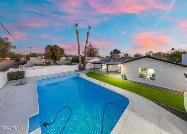 316 E EL CAMINO Drive, Phoenix, AZ 85020