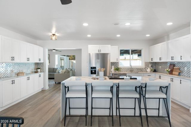 316 E EL CAMINO Drive, Phoenix, AZ 85020