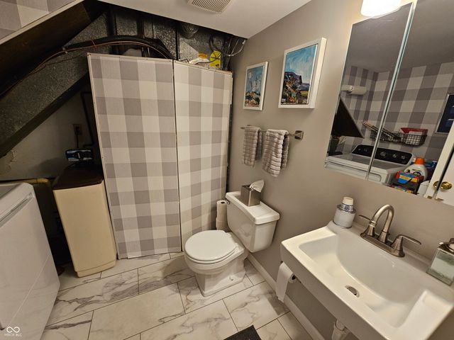 7534 Carolling Way, Indianapolis, IN 46237