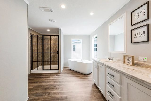 2359 Sunny Ave, Stanton, TX 79782