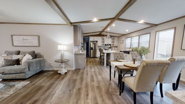 2359 Sunny Ave, Stanton, TX 79782