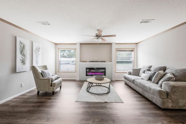 2359 Sunny Ave, Stanton, TX 79782