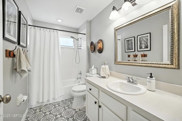 5877 WIND CAVE Lane, Jacksonville, FL 32258