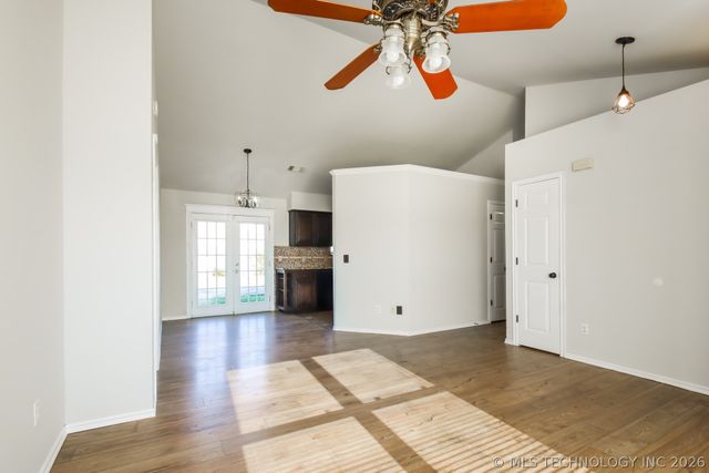 9833 N 43rd East Avenue, Sperry, OK 74073