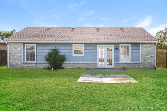 9833 N 43rd East Avenue, Sperry, OK 74073